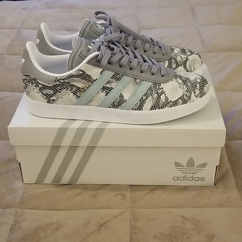 Adidas sneakers - Picture 1 of 8
